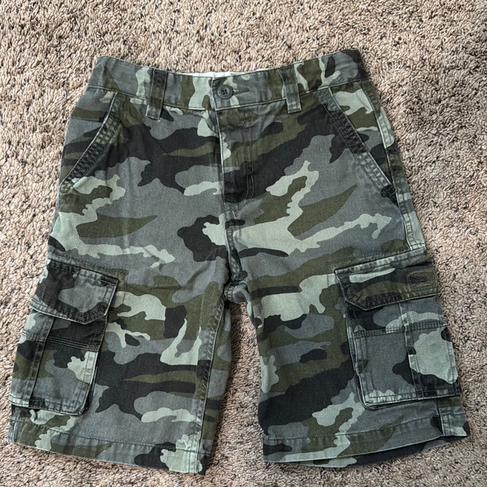 Old Navy Boys 100 % Cotton Camo Shorts Size 10